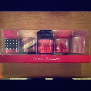 Victoria’s Secret puffs & shimmering body powder
